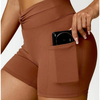 Short Sport Moulant Ceinture Plissée - Tendance 2024 | Yogaova