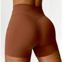 Short Sport Moulant Ceinture Plissée - Tendance 2024 | Yogaova