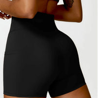 Short Sport Moulant Ceinture Plissée - Tendance 2024 | Yogaova