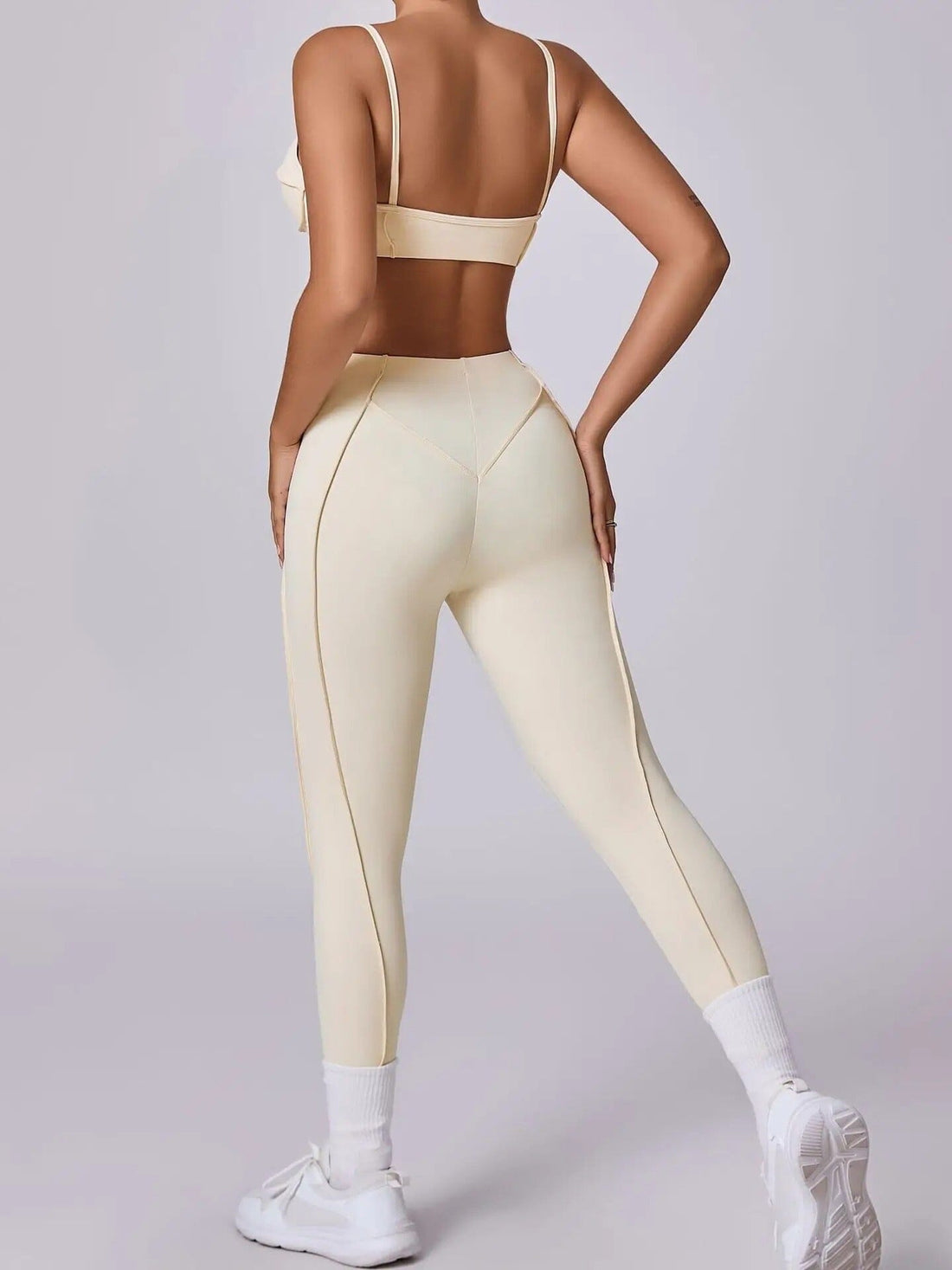 Ensemble Sport Sculptant Yoka  - 2025 | Yogaova