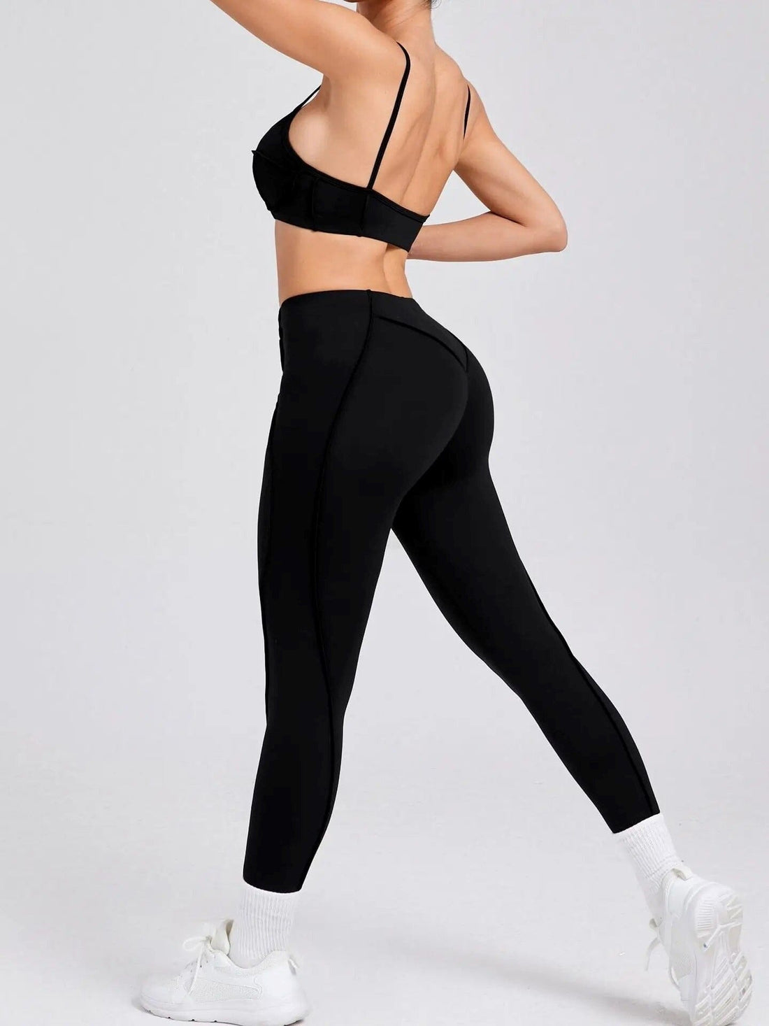 Ensemble Sport Sculptant Yoka  - 2025 | Yogaova