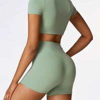 Ensemble Sport Short et Crop Top - DynamoDiva | Yogaova