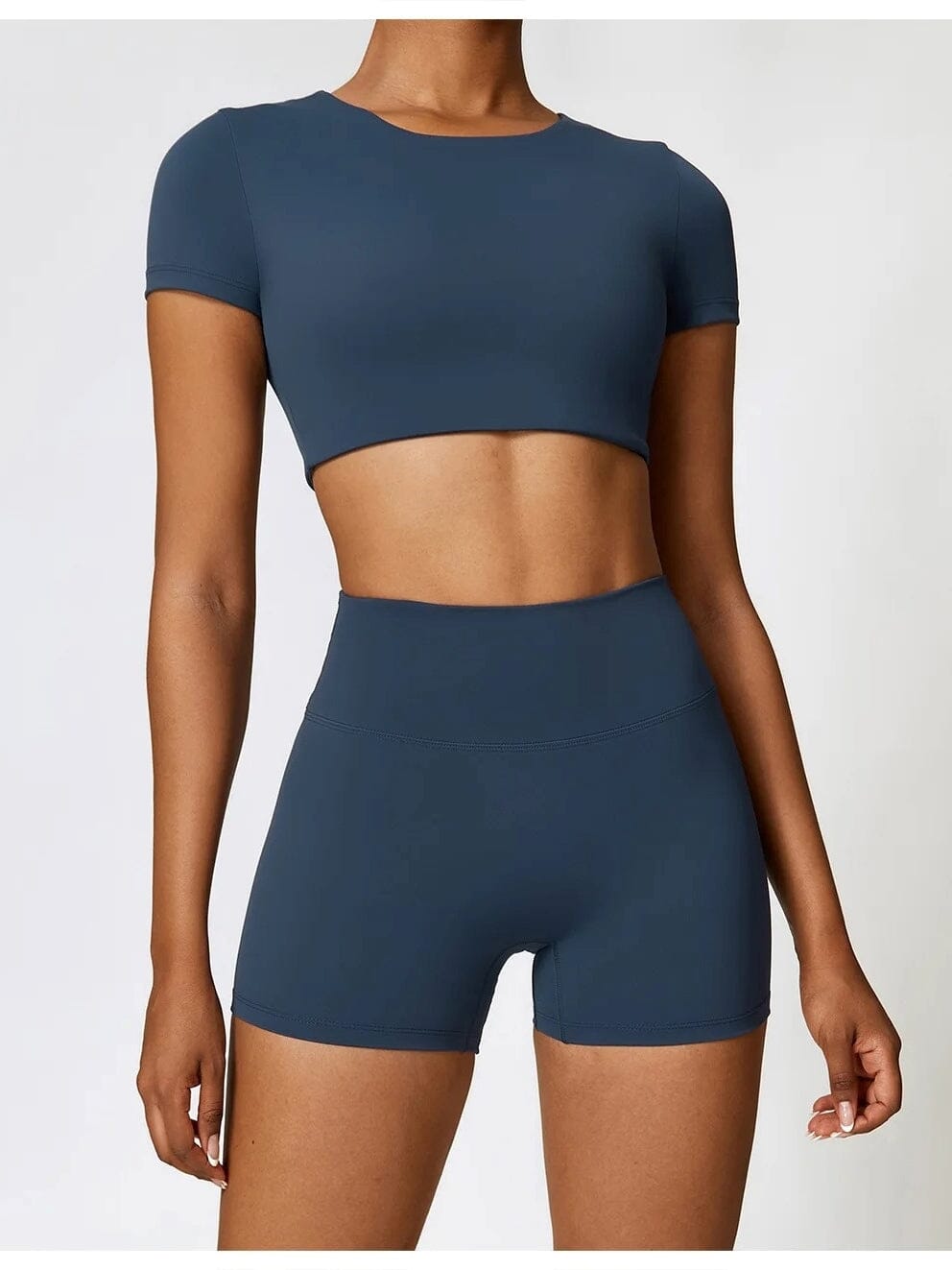 Ensemble Sport Short et Crop Top - DynamoDiva | Yogaova