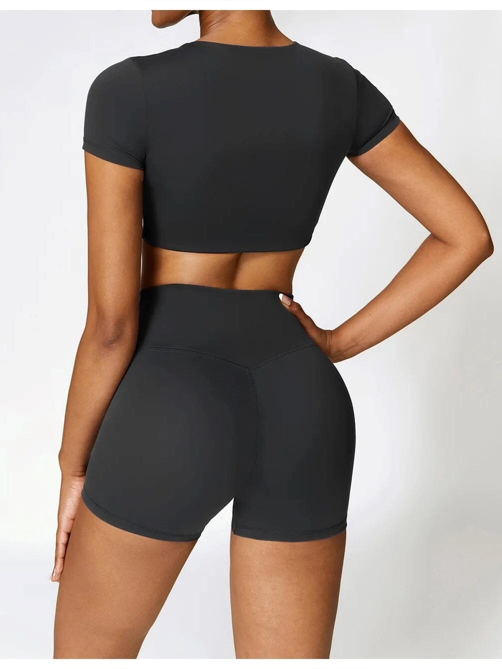 Ensemble Sport Short et Crop Top - DynamoDiva | Yogaova