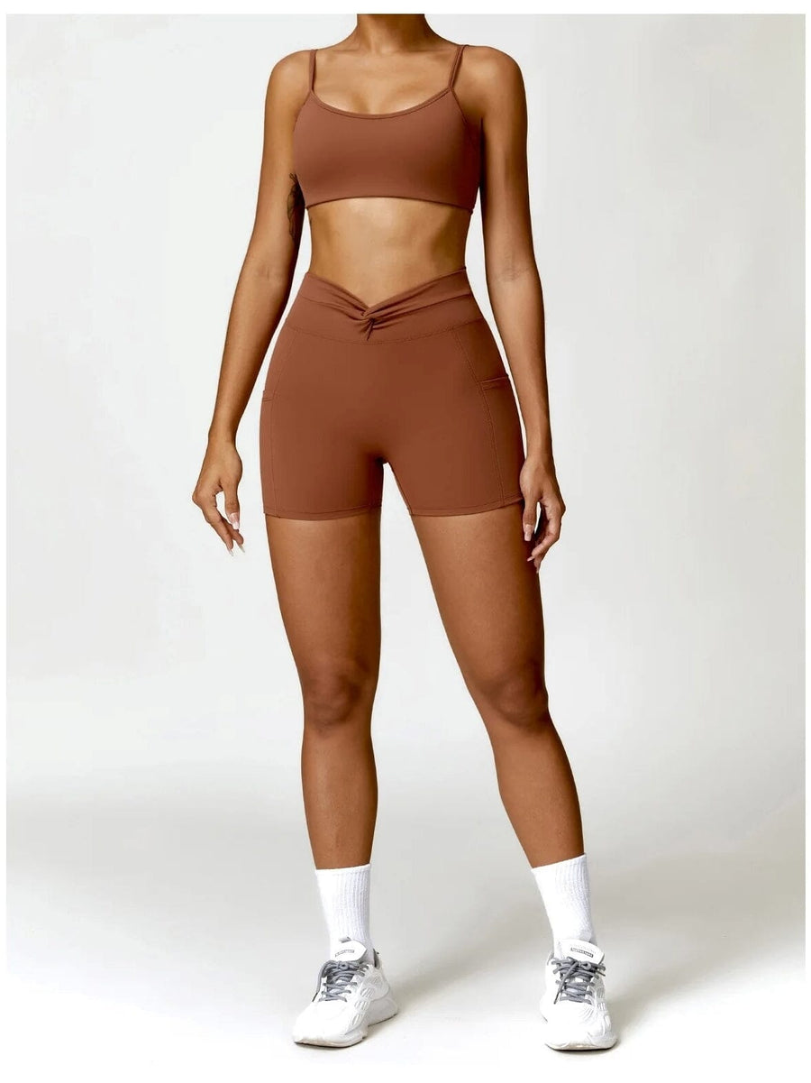 Short Sport Moulant Ceinture Plissée - Tendance 2024 | Yogaova