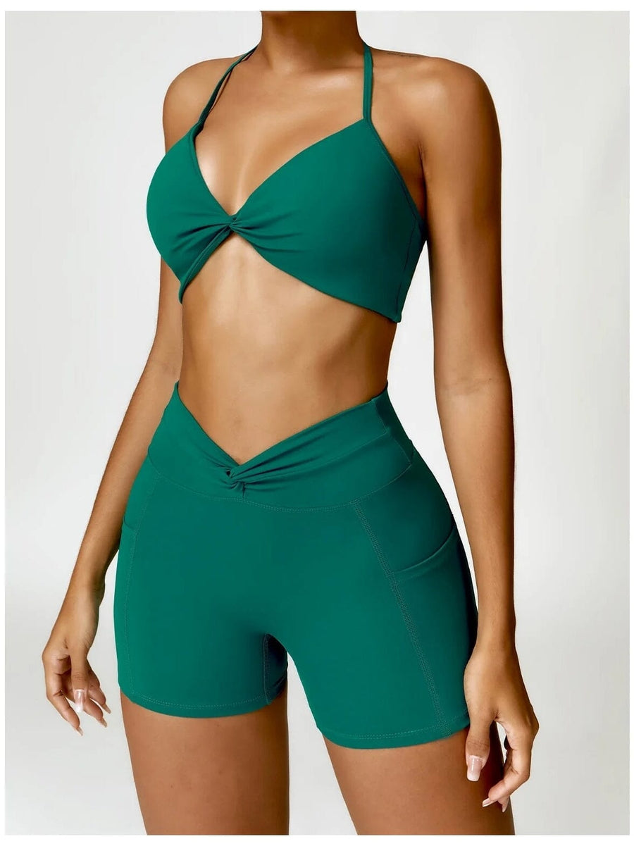 Short Sport Moulant Ceinture Plissée - Tendance 2024 | Yogaova