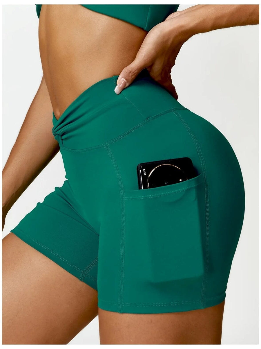 Short Sport Moulant Ceinture Plissée - Tendance 2024 | Yogaova