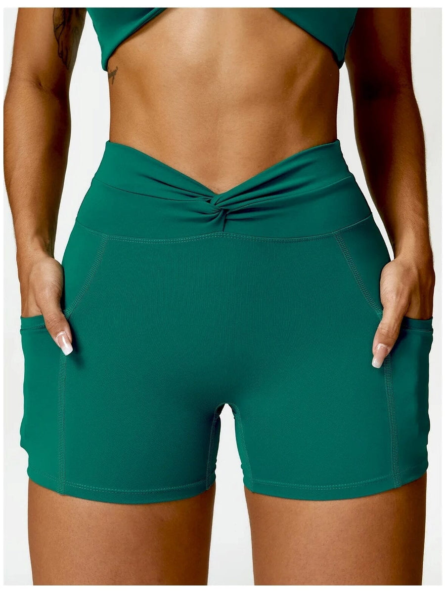 Short Sport Moulant Ceinture Plissée - Tendance 2024 | Yogaova