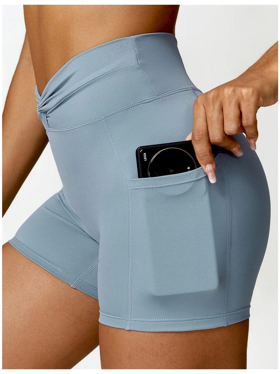 Short Sport Moulant Ceinture Plissée - Tendance 2024 | Yogaova