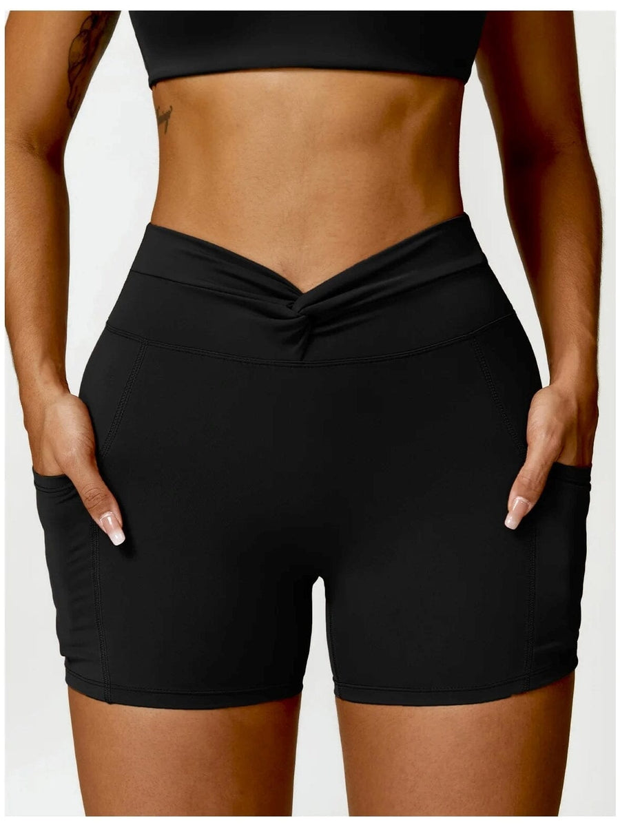 Short Sport Moulant Ceinture Plissée - Tendance 2024 | Yogaova